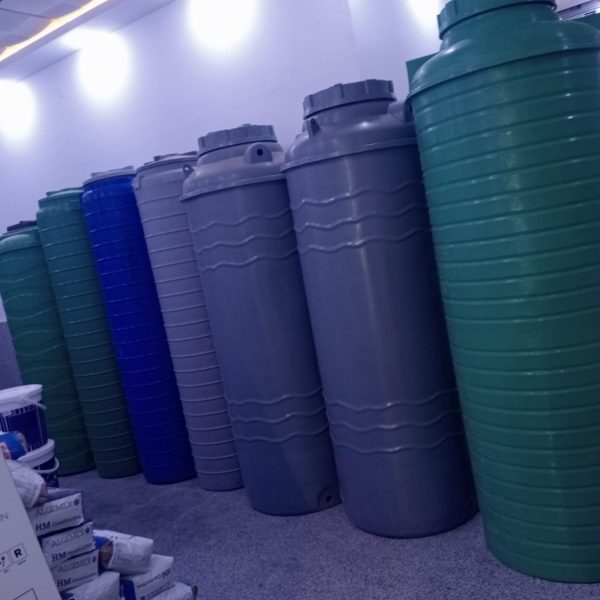 Citerne Plastique 1000 Litres 3 couches Vertical