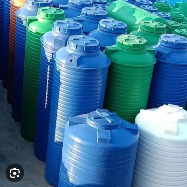 Citerne Plastique 1000 Litres 3 couches Vertical