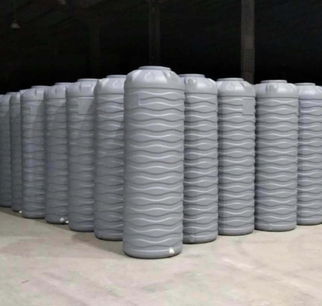 Citerne Plastique 800 Litres 7 couches Vertical Hidhab Citerne Plastique 800 Litres 7 couches Vertical Hidhab